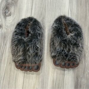 Furry Monster / Bear / Caveman Slippers Youth SZ 13-1 | EUC